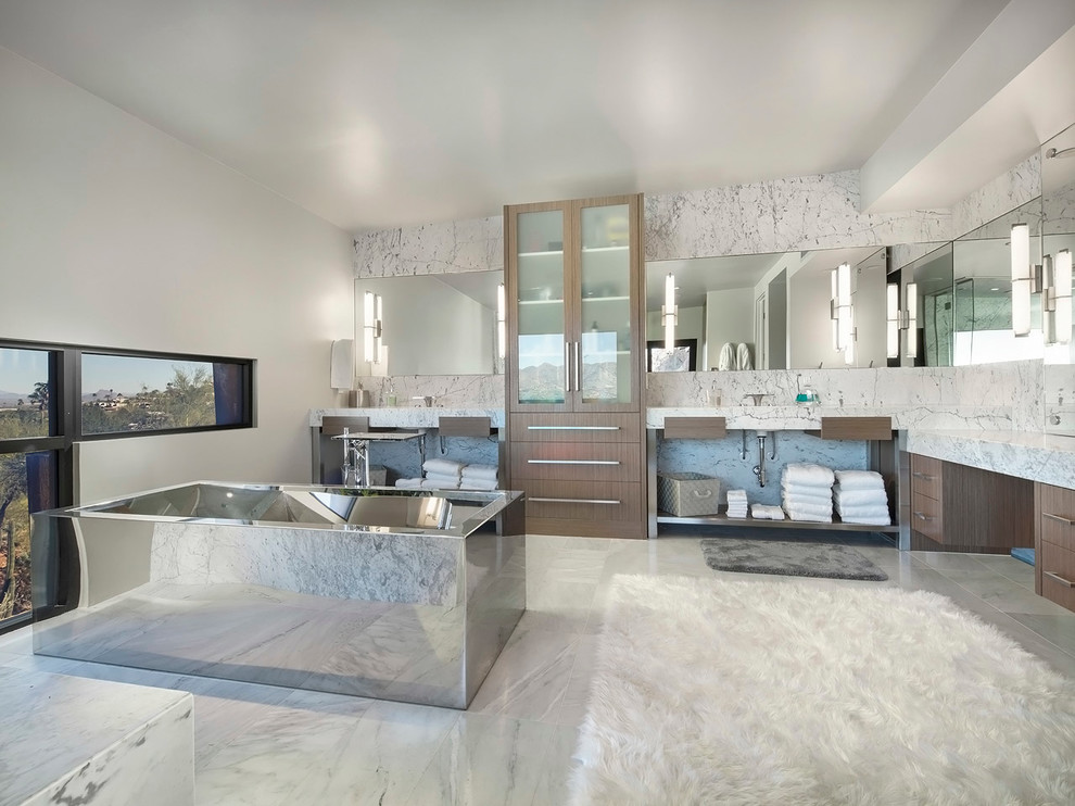 Arizona Contemporary- 2015 HBACA 'Custom Home of the Year'