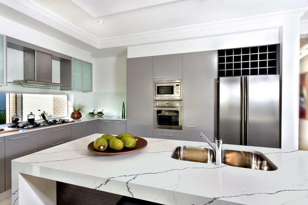 Solid tile gallery