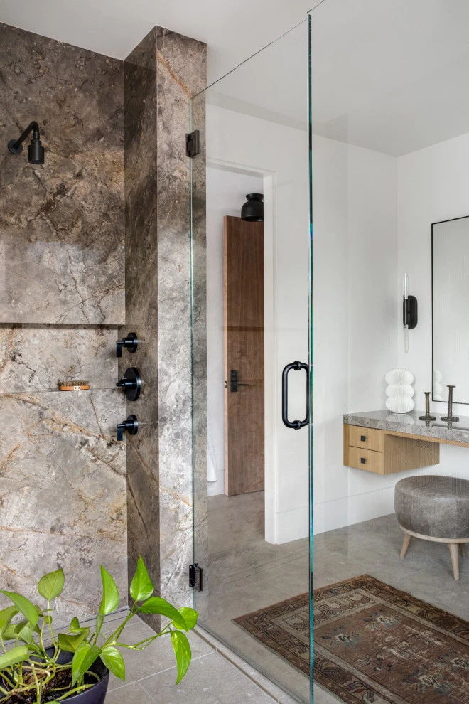 Modern Marble Bathroom with Geometric Accent
