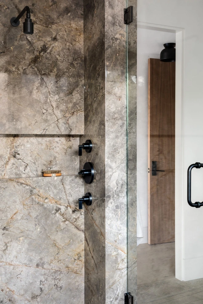 Modern Marble Bathroom with Geometric Accent