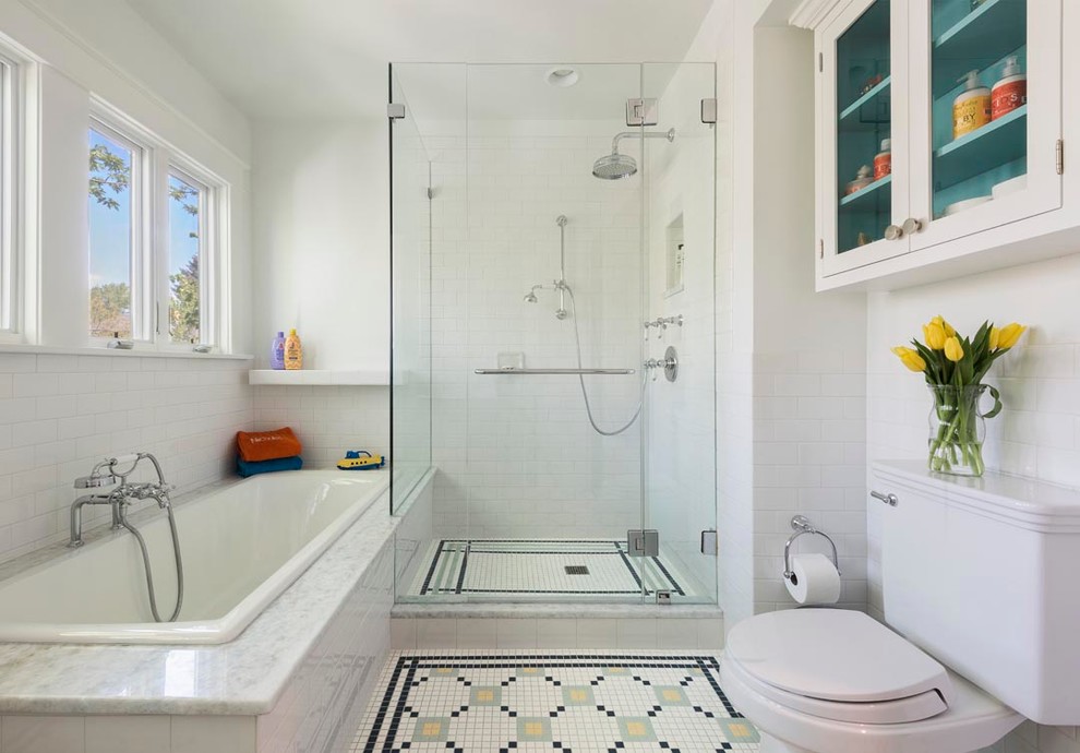 Scandinavian Style Bath and Laundry in Country Club